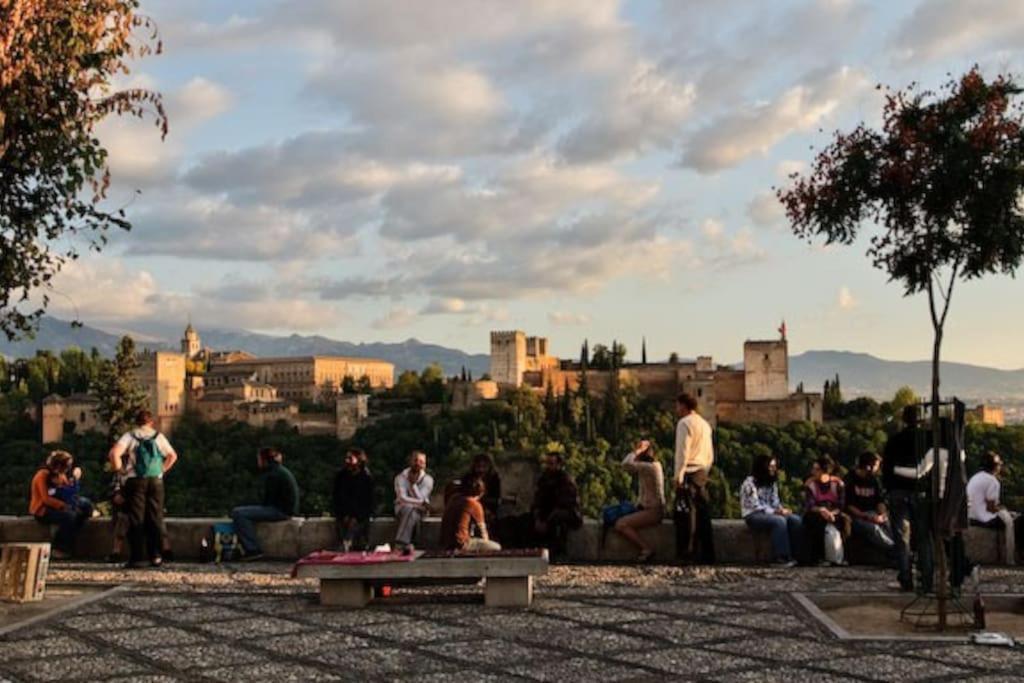 La Casita De La Esquina Lägenhet Granada Exteriör bild